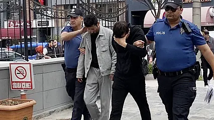 Dedesini Bıçaklayan Torun Tutuklandı