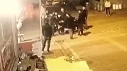 Engelli Gence Saldırı… Dişlerini Kırıp Silahla Tehdit Ettiler