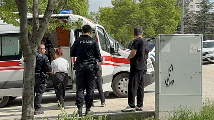 'Erkek Arkadaş' Kavgasında 3 Kız Bıçakla Yaralandı