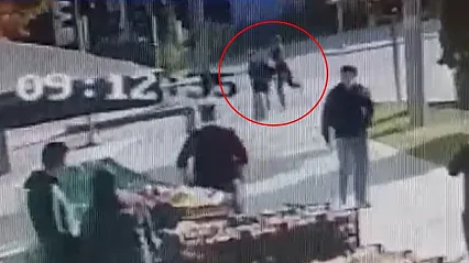Eskişehir'de 19 Yaşındaki Genç Kıza Yumruklu Saldırı