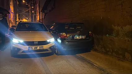 Eskişehir'de Dur İhtarına Uymadı, Polisin Üzerine Araç Sürdü
