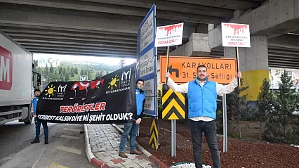 İYİ Partili Gençlerden Sıra Dışı Protesto