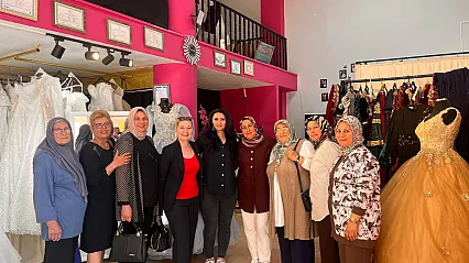 İYİ Partili Kadınlar Çay'da Sahaya Çıktı