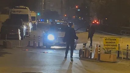Kadın Sürücü Trafikte Tartıştığı Motosikletlinin Üzerine Yürüdü