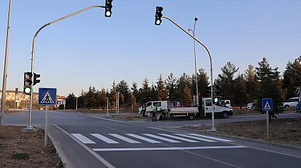 Kazaların Kavşağında Trafik Işıkları Devreye Girdi