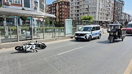 Kırmızı Işıkta Geçti, Faciaya Neden Oldu