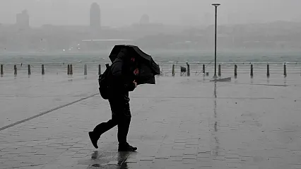 Meteoroloji'den 3 Bölge İçin Peş Peşe Uyarı: Kuvvetli Yağış Ve Fırtına Geliyor