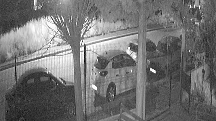 Park Halindeki Araca Çarpıp Kaçtı, Kameraya Yakalandı