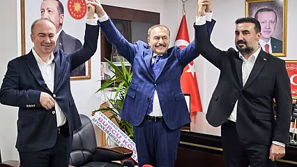 Prof. Dr. Eroğlu'ndan Başkan Kavak'a Tam Destek