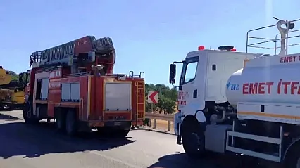 Seyir Halindeki Biçerdöver Alev Aldı!
