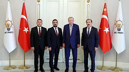 Yeni Başkan ve Başkan Adayları Reis İle Yanyana
