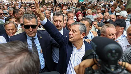 Yeni Parti Lideri Özel'den CHP Açıklaması