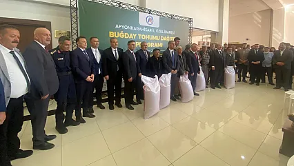 Sırada Çilek, Böğürtlen Ve Seralar Var Afyonkarahisar'da Çiftçiye 54 Ton Tohum Ve 5 Bin Koyun Desteği