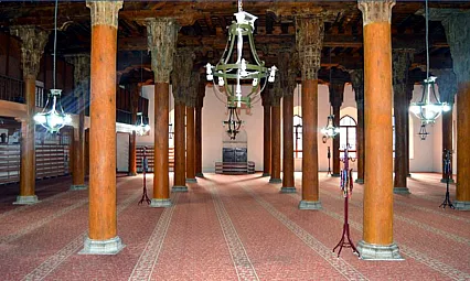 Afyon'un Simgesi Ulu Cami Duvarında Çirkin Görüntü!