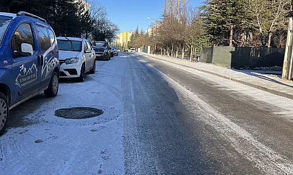 Çankaya'da Yollar Buz Pistine Döndü