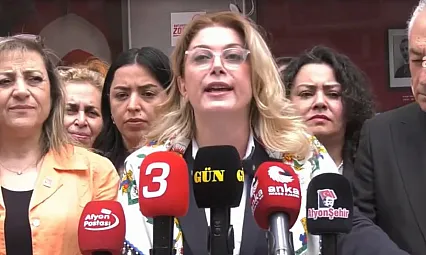 CHP Kadın Kolları Genel Başkanı Kaya'dan Köksal'a: Biz Seni O Zaman Aslan Zannediyorduk