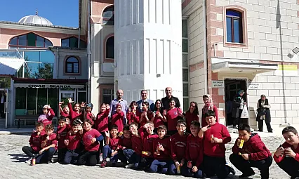 Eğitim Camiası Cuma Namazında Bir Araya Geldi
