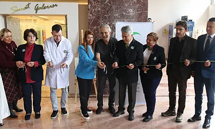 ESOGÜ'de Bağımlılık Temalı Karikatür Sergisi Açıldı