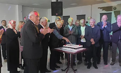 Müdür Sünnetci'den Emekli Öğretmenlere 'Meşale' Benzetmesi