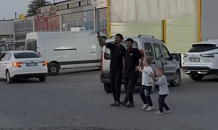 Tamir Atölyesinde 'Halay' Molası