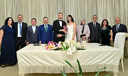 Vali Aksoy, Polis Memurunun Kızının Nikah Şahidi Oldu