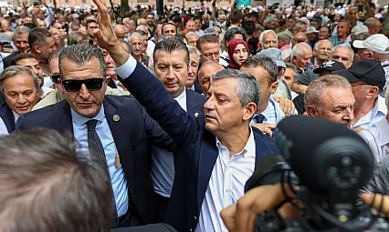 Yeni Parti Lideri Özel'den CHP Açıklaması