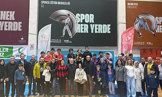 Afyon'da Masa Tenisi İl Birincileri Kale Ortaokulu Ve TED Koleji'nden