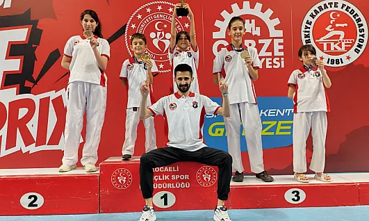 Afyonlu Karateciler Uluslararası Turnuvadan Madalya İle Döndü