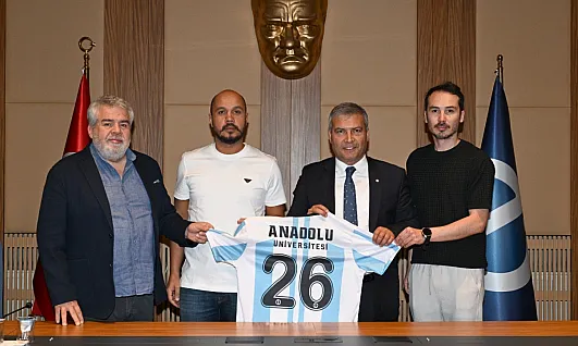 Anadolu Üniversitesi Spor Kulübü Futbol Şubesi Eskişehir Anadolu Spor Faaliyetler A.Ş.'ye Devredildi