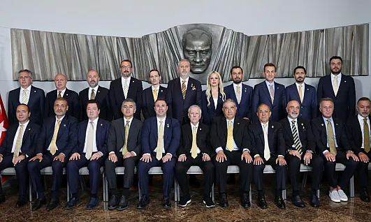 Fenerbahçe'de 7 Yönetici Birden İstifa Etti