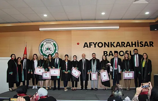 Afyon Barosuna 9 Avukat Daha Katıldı