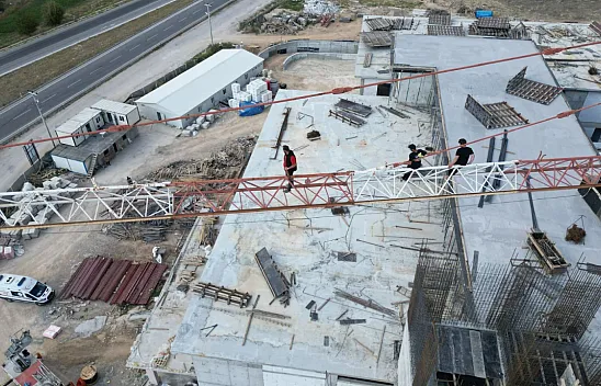 Afyon'da Parasını Alamayan İnşaat İşçileri İntihar Girişiminde Bulundu