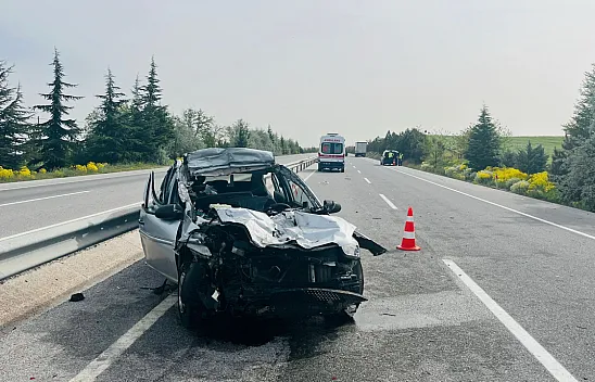 Afyon'da Tır ve Otomobil Çarpıştı: 5 Yaralı, 4'ü Yoğun Bakımda!