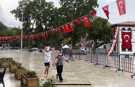 Afyon'da Yaz Yağmuru Etkili Oldu