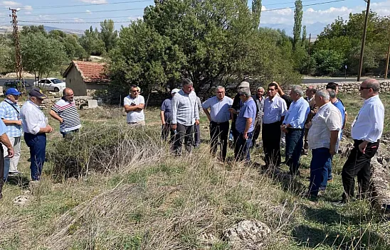 Battal Gazi Ve Sultan Siyavuş'un Mezarları Şuhut'ta