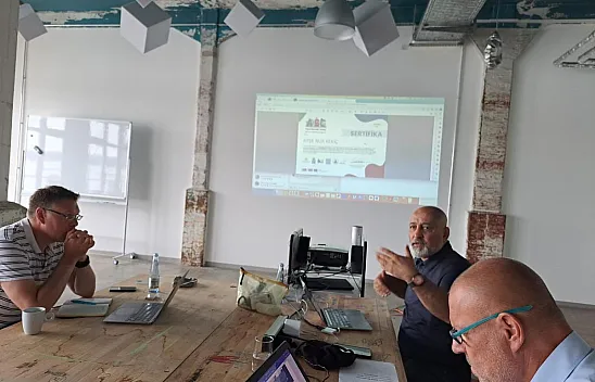 'Doğal Öğretim' AB Projesi 4’üncü toplantısı Hamburg'da gerçekleştirildi