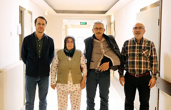 Fuar Hastanesi'nde Bir Çift Aynı Günde Ameliyat Edilerek Şifa Buldu