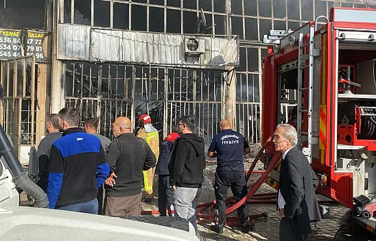 İkinci Küçük Sanayi'de Yangında 4 İşletme Zarar Gördü