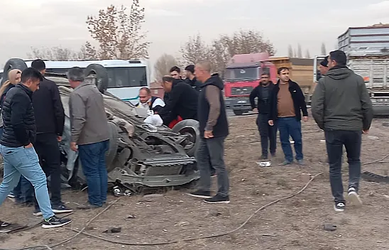 Tali Yoldan Çıktı, Kamyonla Çarpıştı