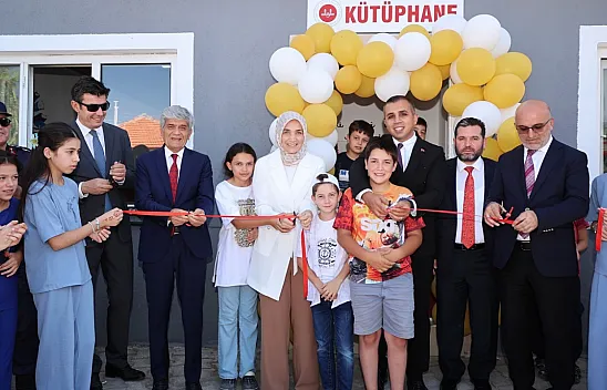 Vali Yiğitbaşı, Kızılören'de Kütüphane Açtı