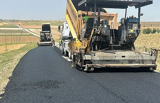 Yollar Sıcak Asfalta Kavuşuyor