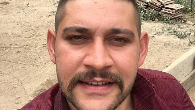 Kazada yaralanan 3 çocuk babası genç adam hayatını kaybetti