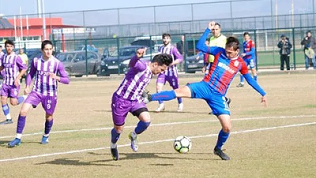 19'luk gençler Altınordu'yu geçti: 2-1