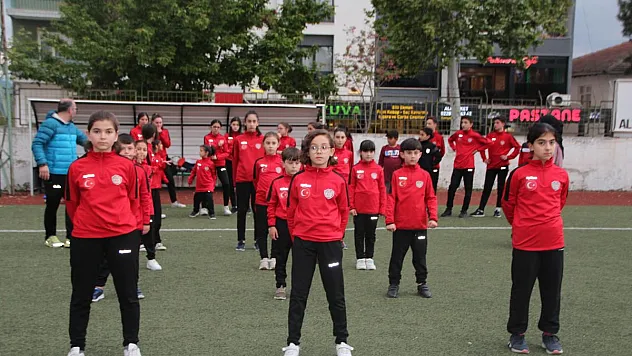 22 bin nüfuslu ilçede karate yapan 150 kişiden, 13’ü milli takıma seçildi