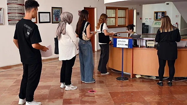 5 Bini Aşkın Öğrenci AKÜ'ye Yerleşti