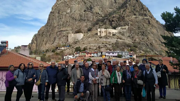 53 Yıl Sonra Aynı Masada: İTÜ'lüler Afyon'da Buluştu!