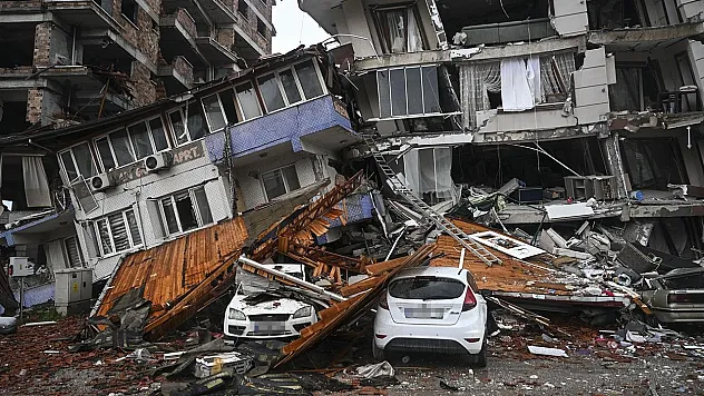 6 Şubat Depremleri'nin Yıldönümünde Okullara Ara