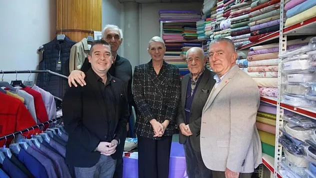 70 Yıllık Esnaf İşyerindeki Tüm Ürünleri Güzel Markete Bağışladı