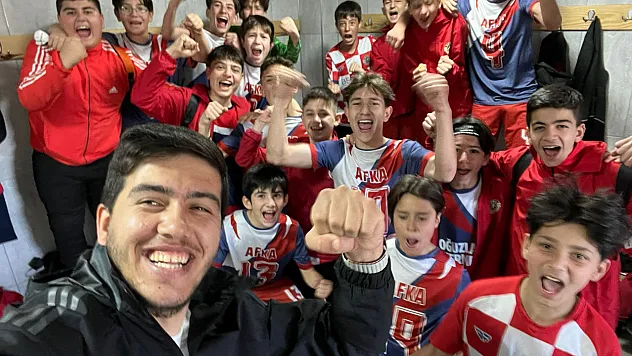 Afka Yarı Final'de