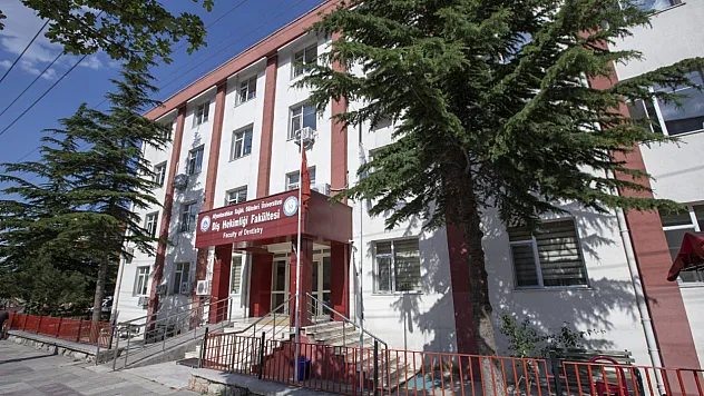 AFSÜ'de Diş Sağlığında Yeni Dönem